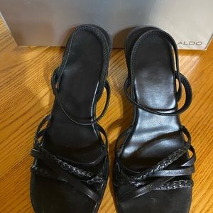 Black Aldo strappy heeled sandals-size 7.5